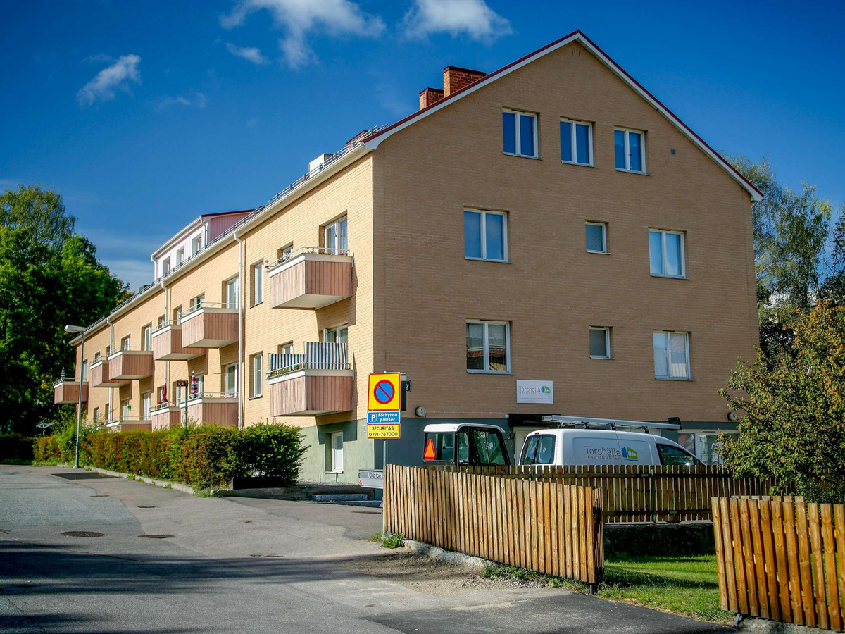 Bild på fastigheten på Drejargatan 5 i Torshälla.