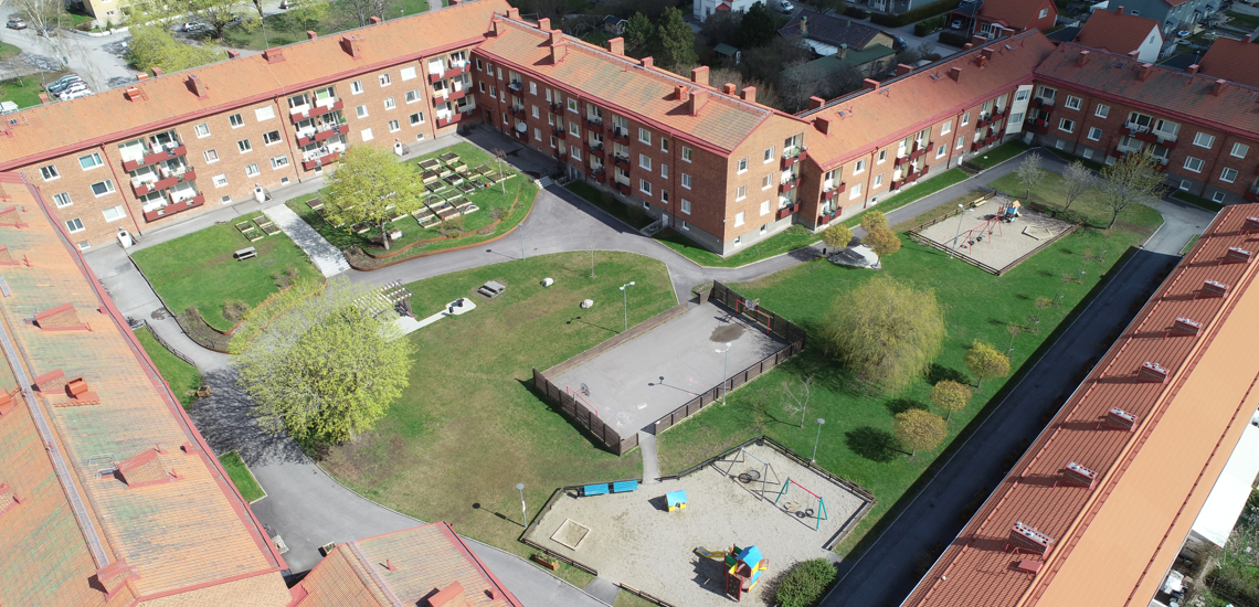 Drönarbild på innergård på Östermalm