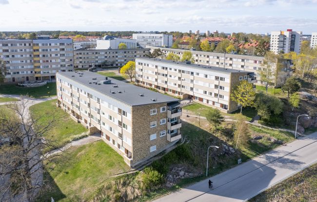 Bostadsområde med höghus.